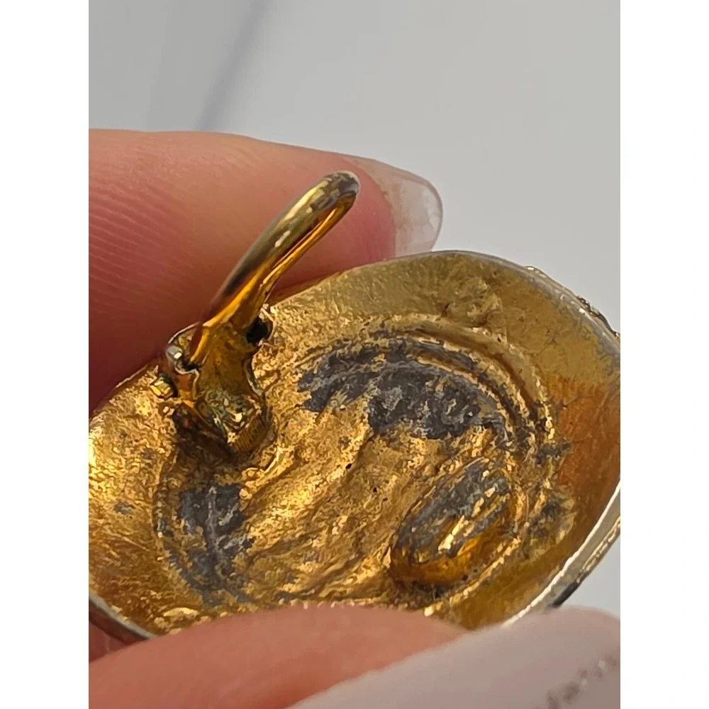 Vintage Hammered Gold Tone Crest Coin Clip On Earrings Artisan Statement 1 Inch